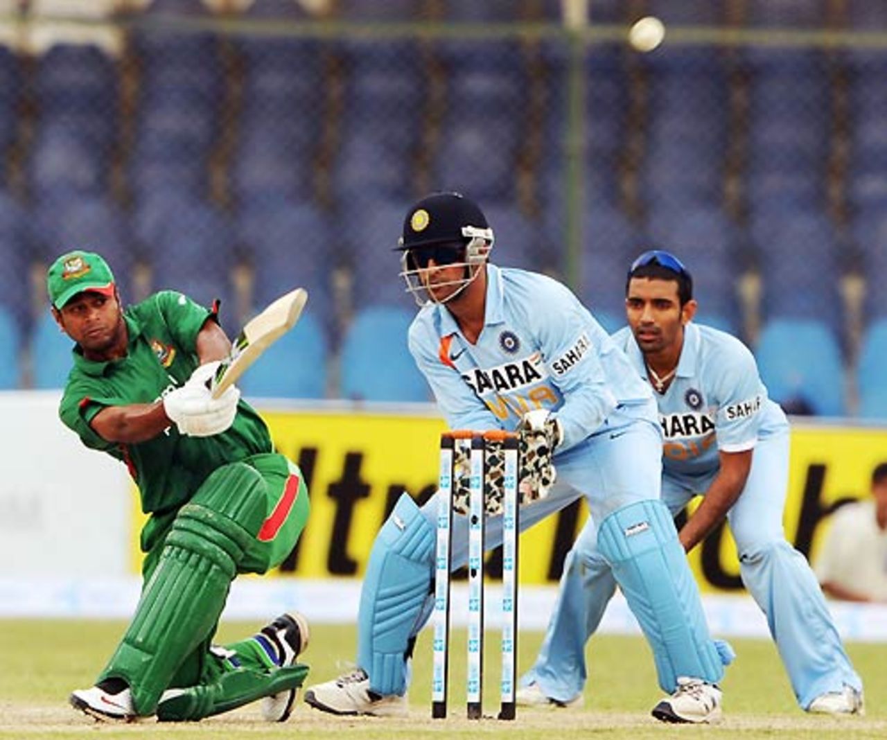 Alok Kapali revived Bangladesh with an attacking innings at No. 6, Bangladesh v India, Super Four, Asia Cup, Karachi, June 28, 2008 