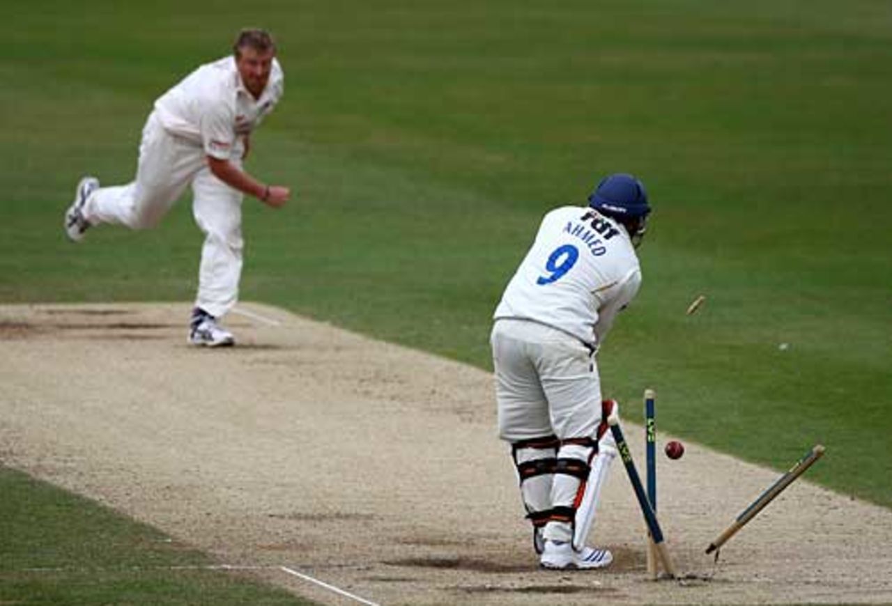 Glen Chapple makes a mess of Mushtaq Ahmed's stumps, Sussex v Lancashire, 4th day, Hove, July 2, 2008