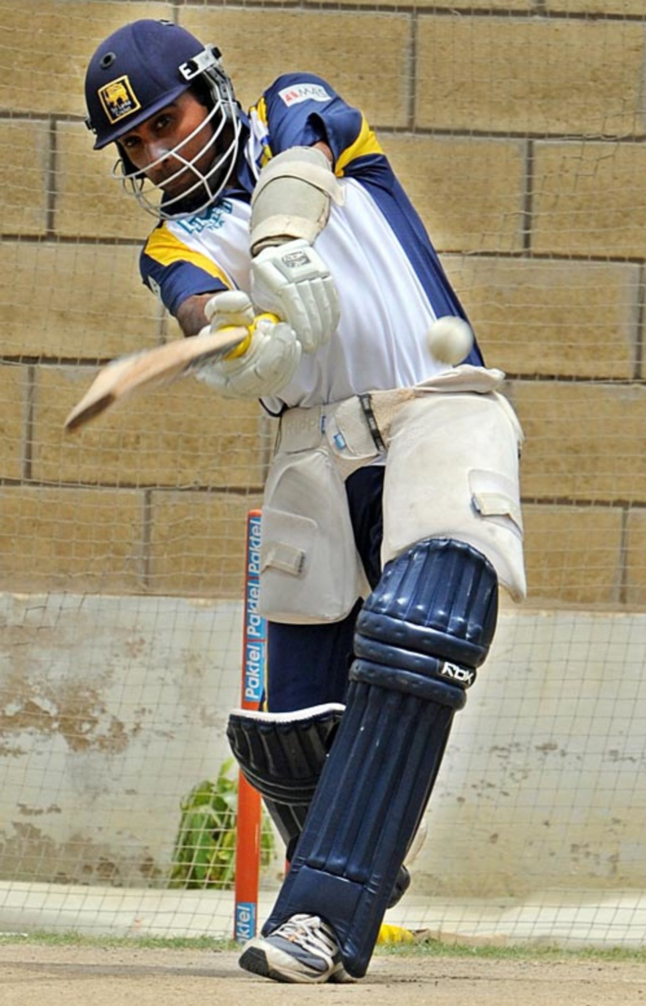 Mahela Jayawardene bats in the nets on the eve of the Asia Cup final against India, Karachi, July 5, 2008