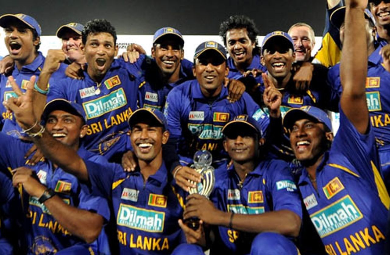 The Sri Lankan team pose with the trophy, India v Sri Lanka, Asia Cup final, Karachi, July 6, 2008
