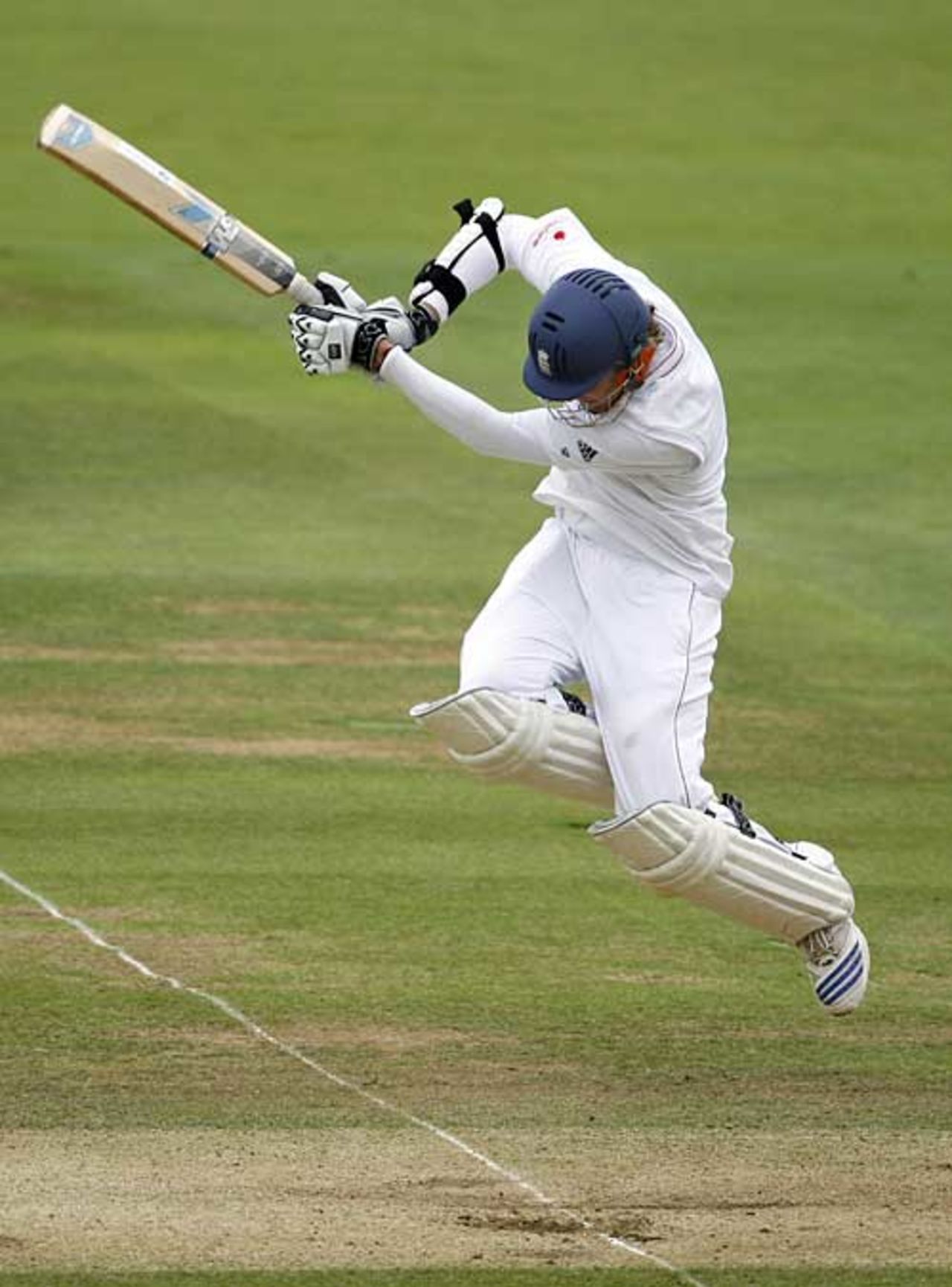 Stuart Broad goes airborne to avoid a short ball, 1st Test, Lord's, 2nd day, July 11, 2008