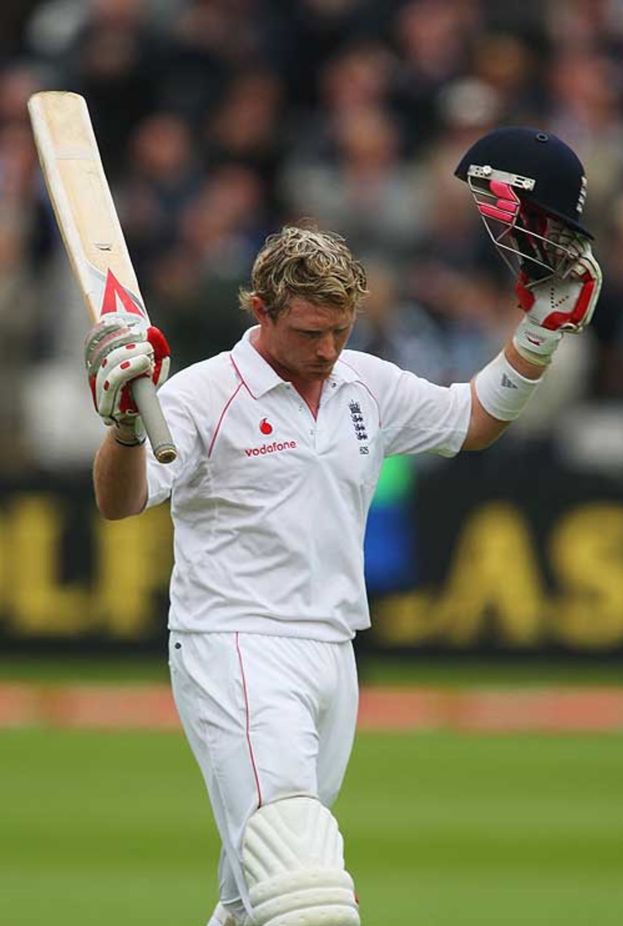 Ian Bell walks back for 199, England v South Africa, 1st Test, Lord's, 2nd day, July 11, 2008