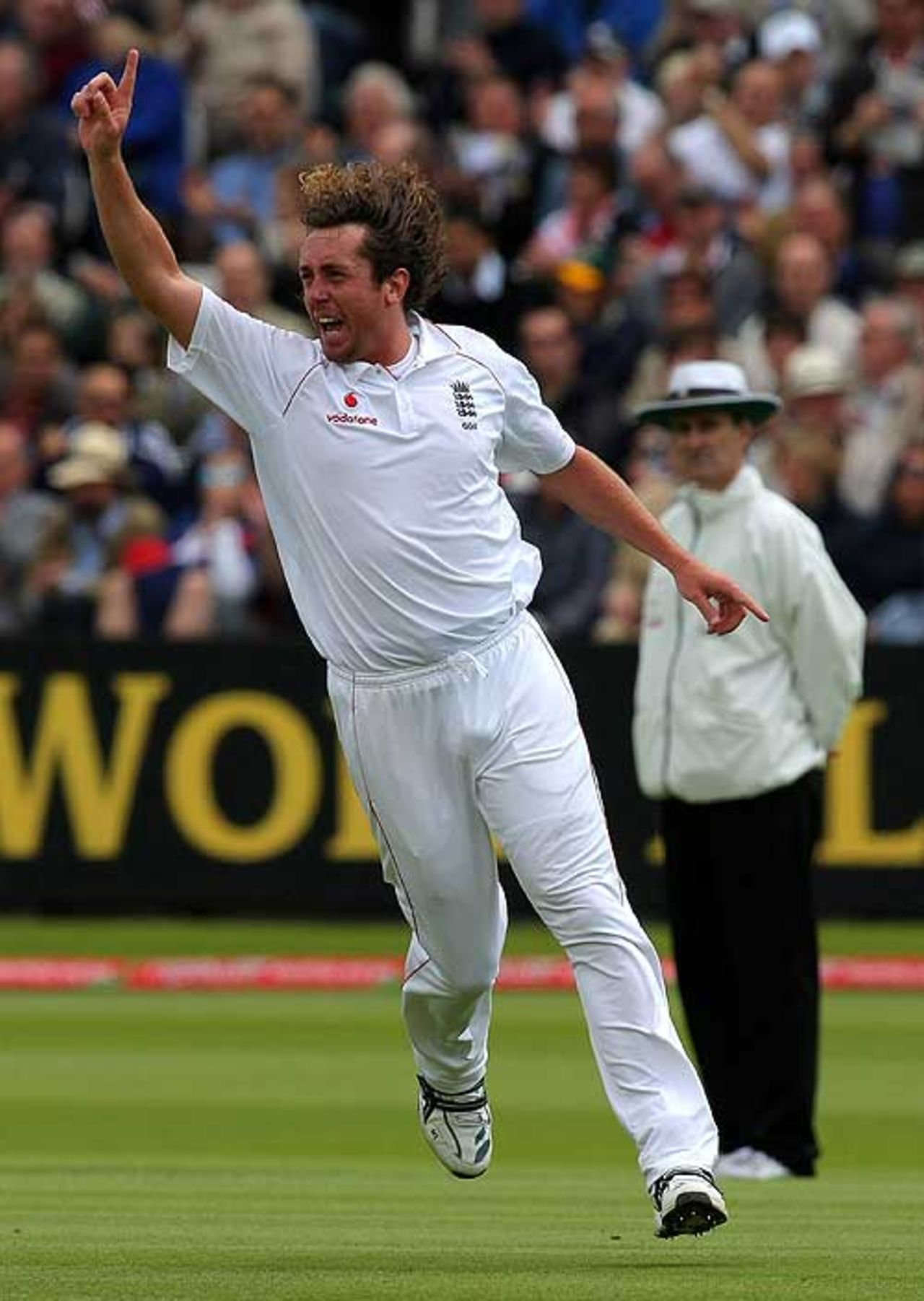 Success for Ryan Sidebottom early on day three at Lord's, England v South Africa, 1st Test, Lord's, 3rd day, July 12, 2008