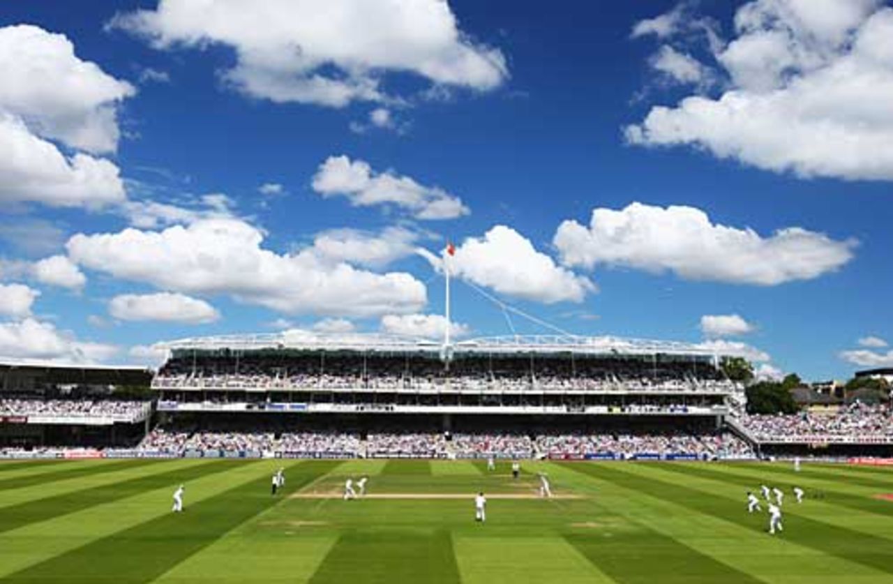 The weather was perfect on the fourth day at Lord's, England v South Africa, 1st Test, Lord's, 4th day, July 13, 2008