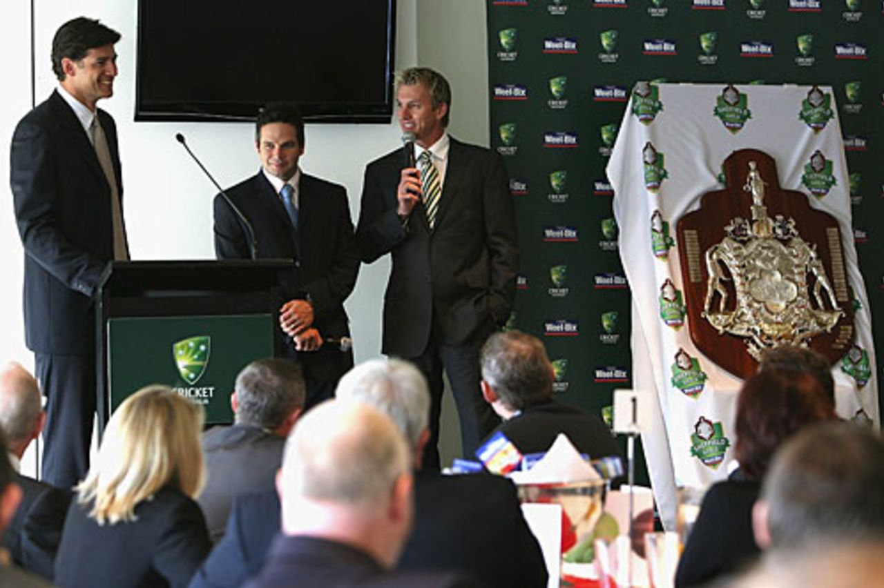 Brendon Julian, Brad Hodge and Brett Lee at the unveiling of the Sheffield Shield, Melbourne, July 16, 2008