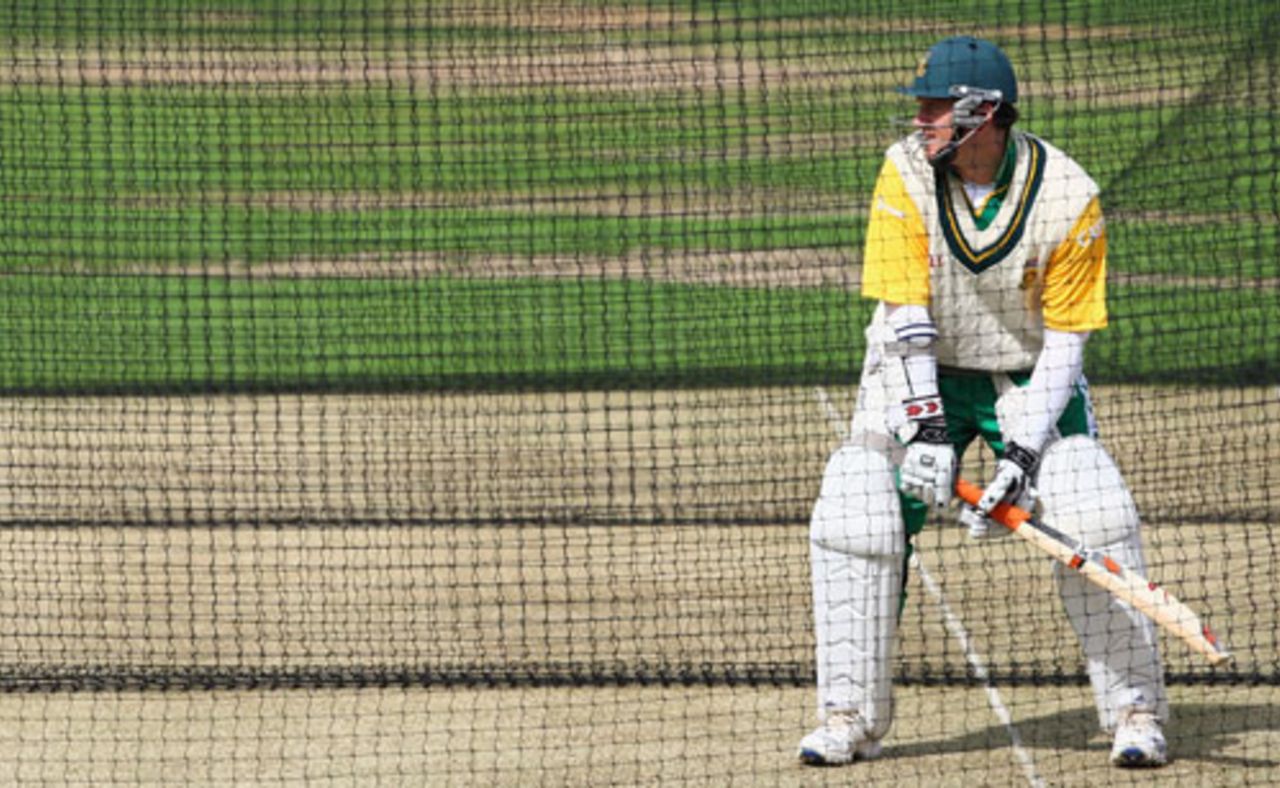 Graeme Smith concentrates hard in the nets ahead of the second Test, Headingley, July 16, 2008