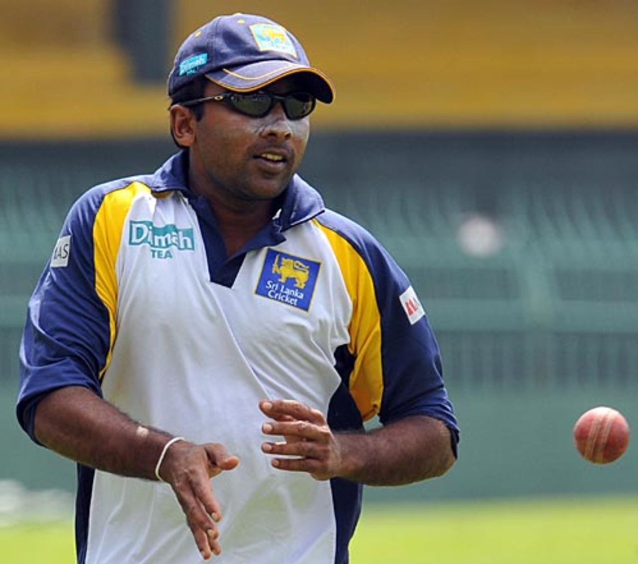 Mahela Jayawardene during a practice session, Premadasa Stadium, Colombo, July 21, 2008