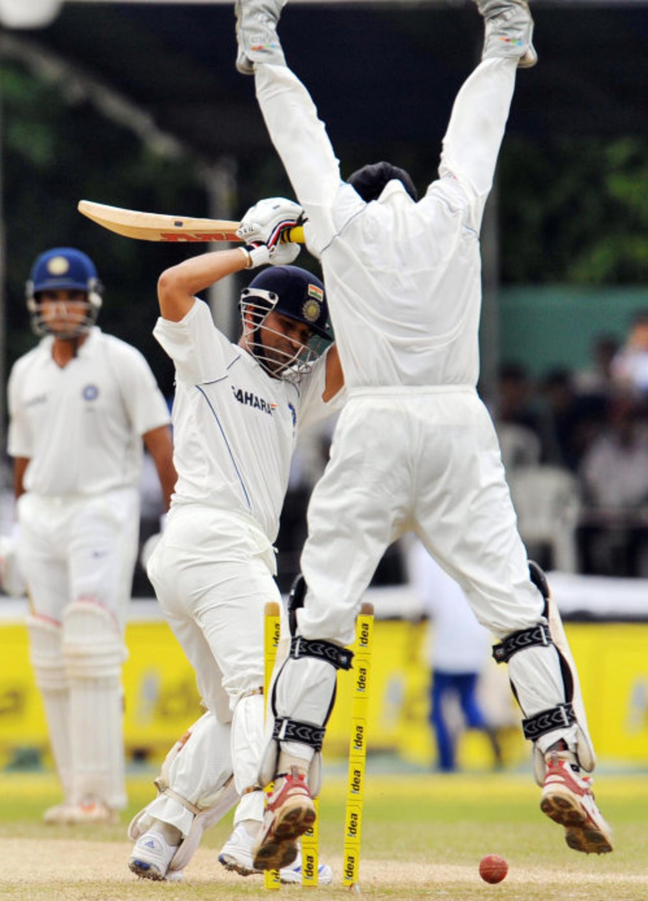 Sachin Tendulkar is done in by a doosra from Muttiah Muralitharan, 1st Test, SSC, Colombo, 3rd day, July 25, 2008