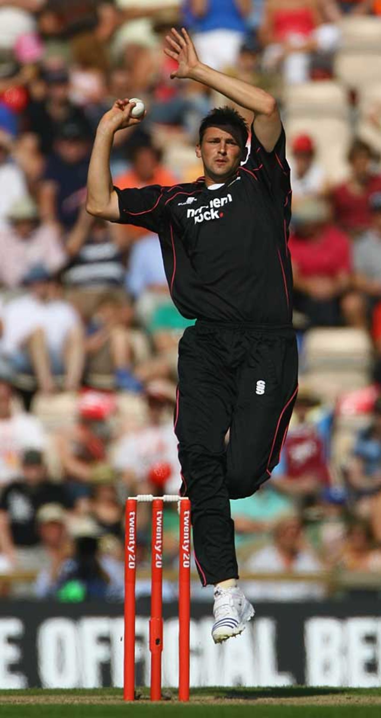 Steve Harmison was taken to the cleaners by Tyron Henderson, Durham v Middlesex, 2nd Twenty20 semi-final, The Rose Bowl, July 26, 2008