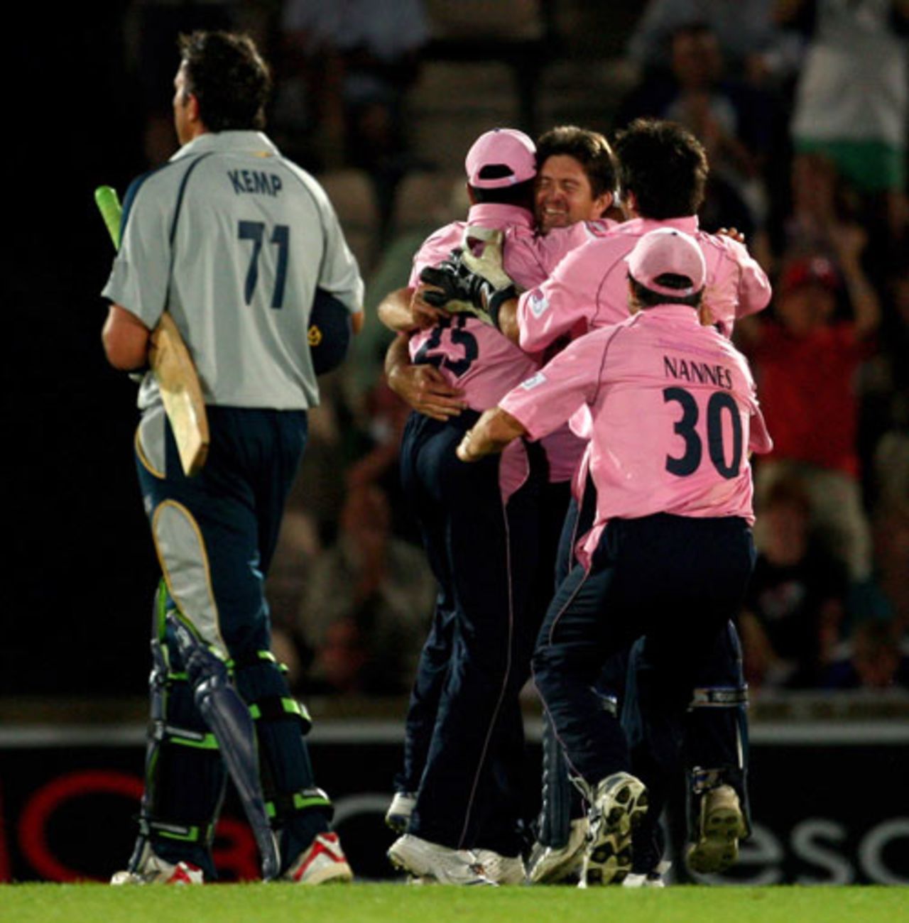 Middlesex celebrate as Justin Kemp is run out off the last ball, Kent v Middlesex, Twenty20 Cup final, The Rose Bowl, July 26, 2008