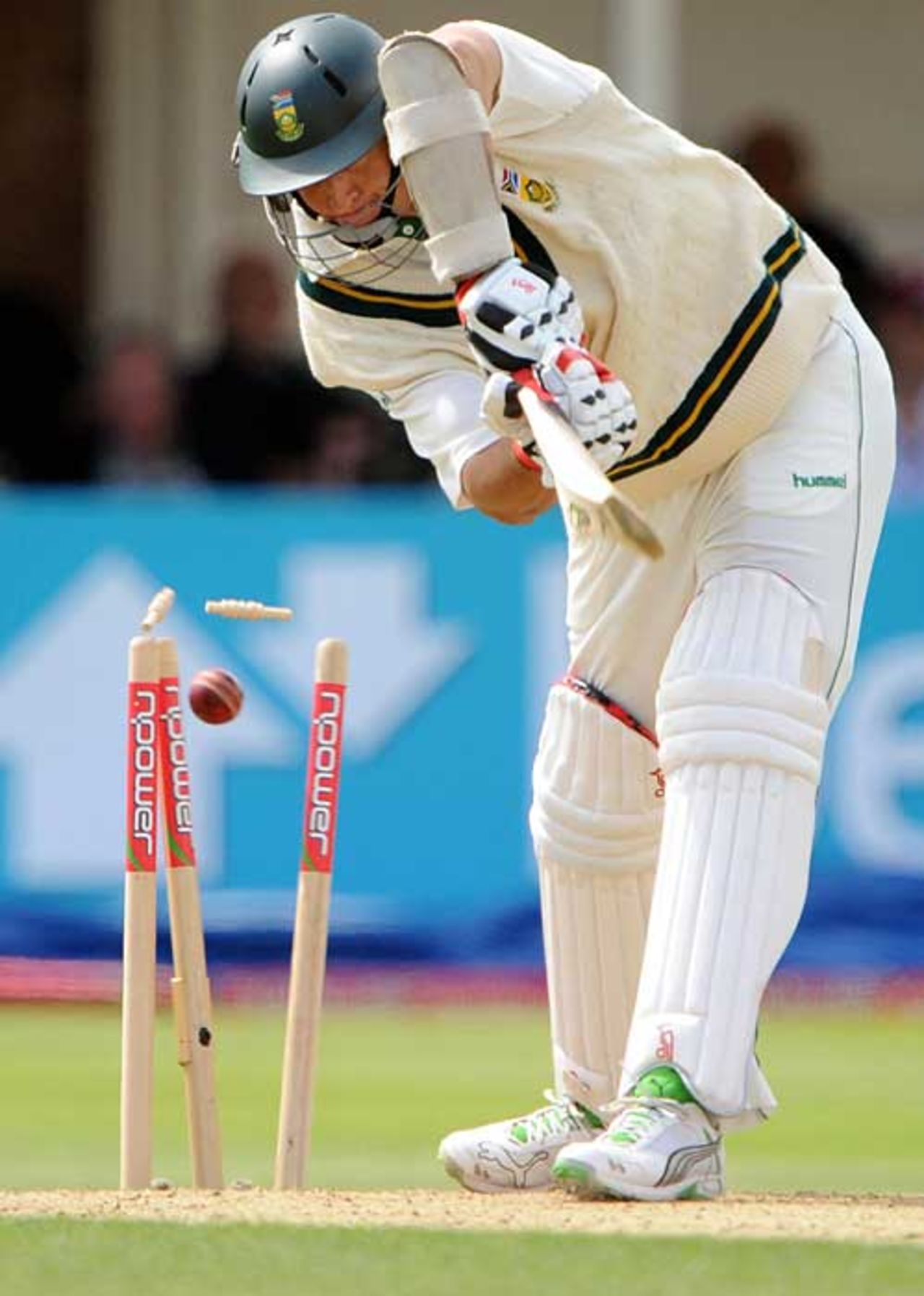 Andre Nel has now answer to Ryan Sidebottom's swing, England v South Africa, 1st Test, Edgbaston, August 1, 2008