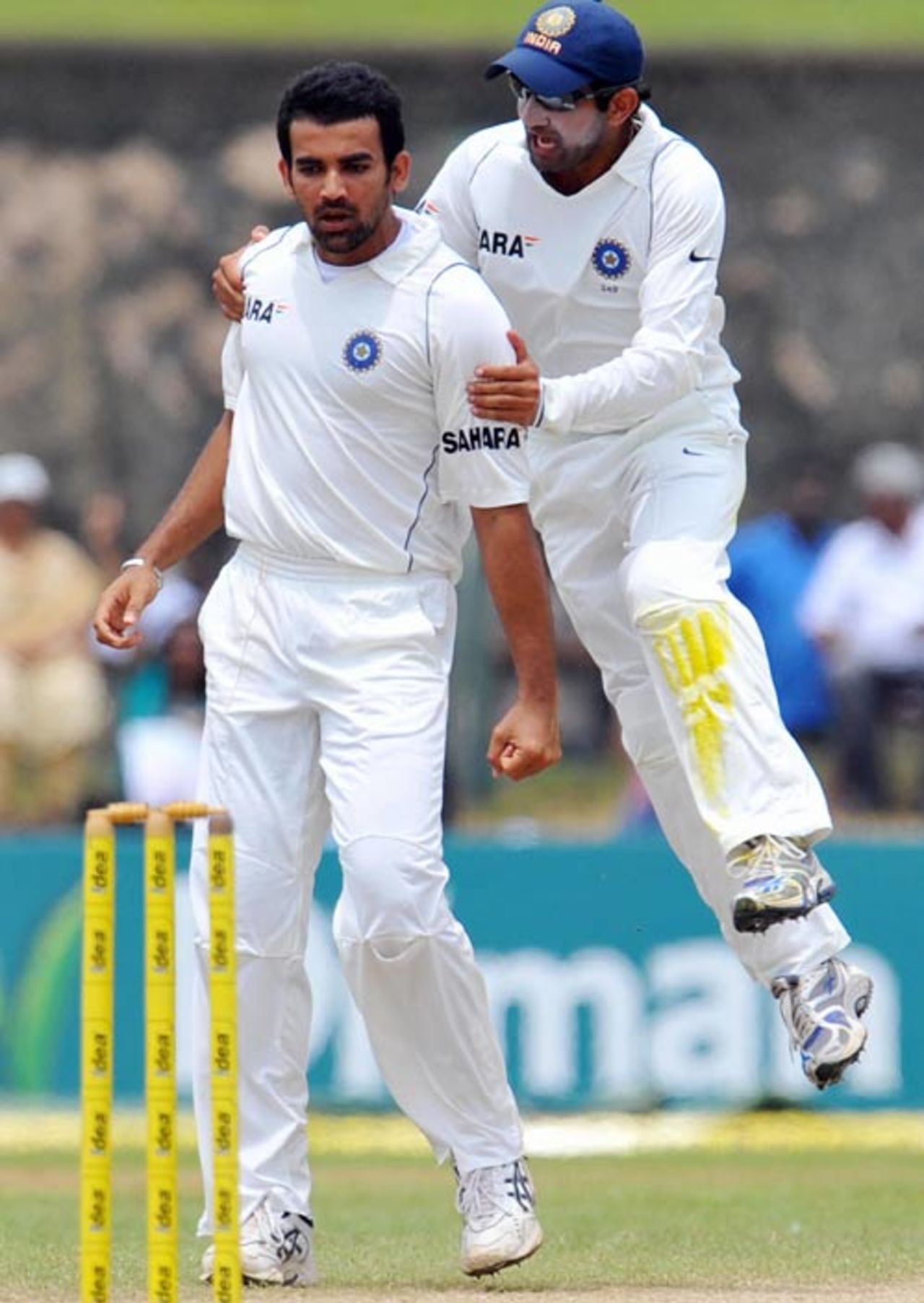 Gautam Gambhir is ecstatic after Zaheer Khan gets a wicket, Sri Lanka v India, 2nd Test, Galle, 4th day, August 3, 2008
