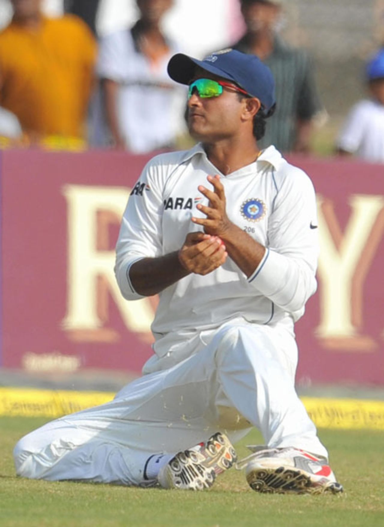 Sourav Ganguly took a well-judged catch to dismiss Prasanna Jayawardene, Sri Lanka v India, 2nd Test, Galle, 4th day, August 3, 2008
