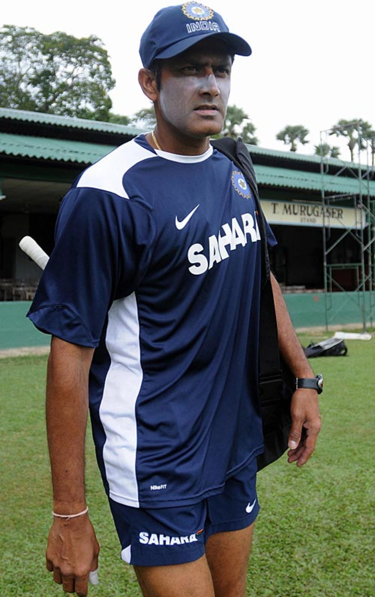 Anil Kumble walks out for a practice session, Colombo, August 6, 2008