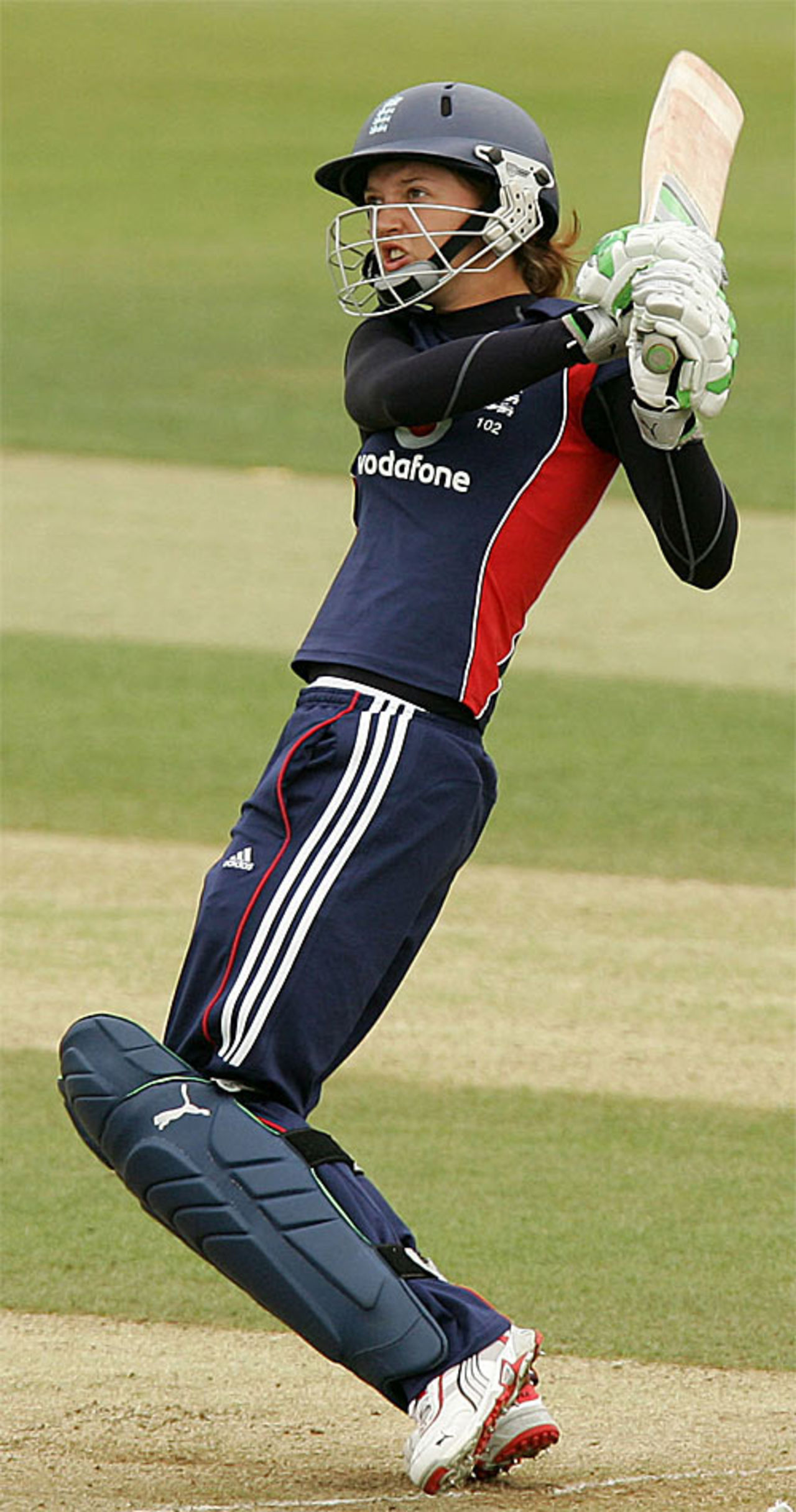 Sarah Taylor swivels onto a pull during her 56, England Women v South Africa Women, 1st ODI, Canterbury, August 6, 2008