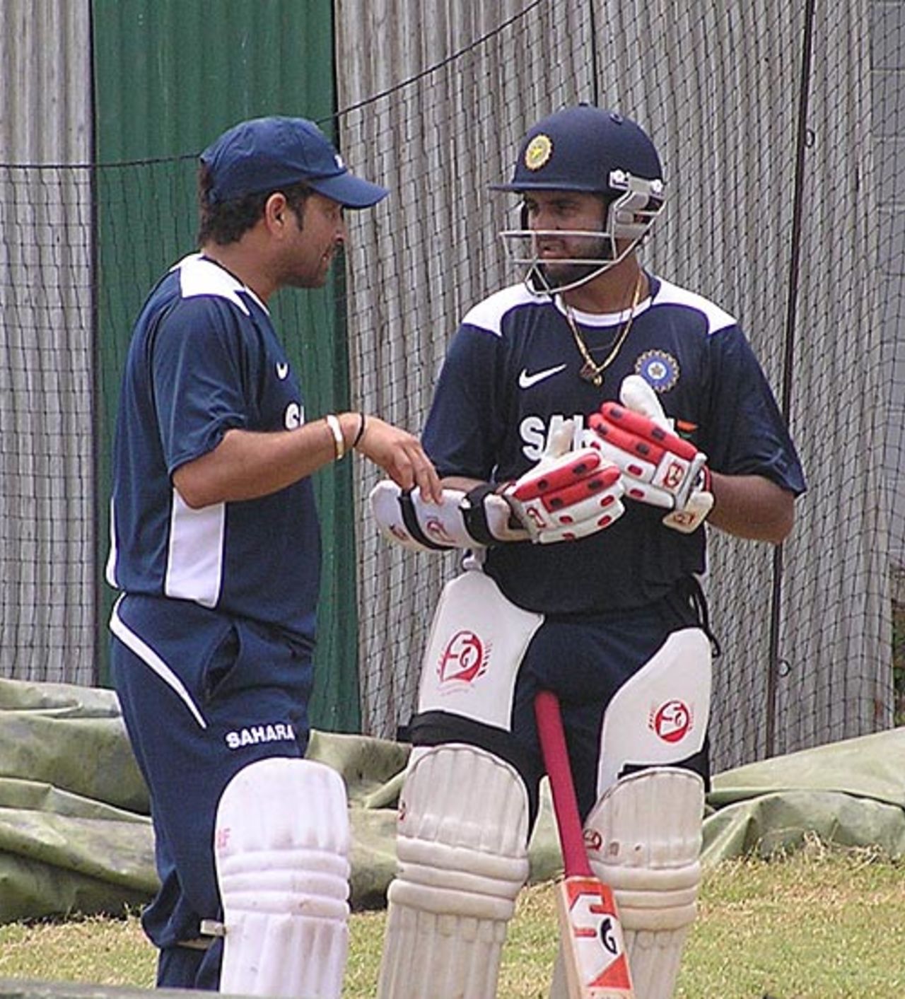 Sachin Tendulkar gives a few pointers to Parthiv Patel, Colombo, August 7, 2008