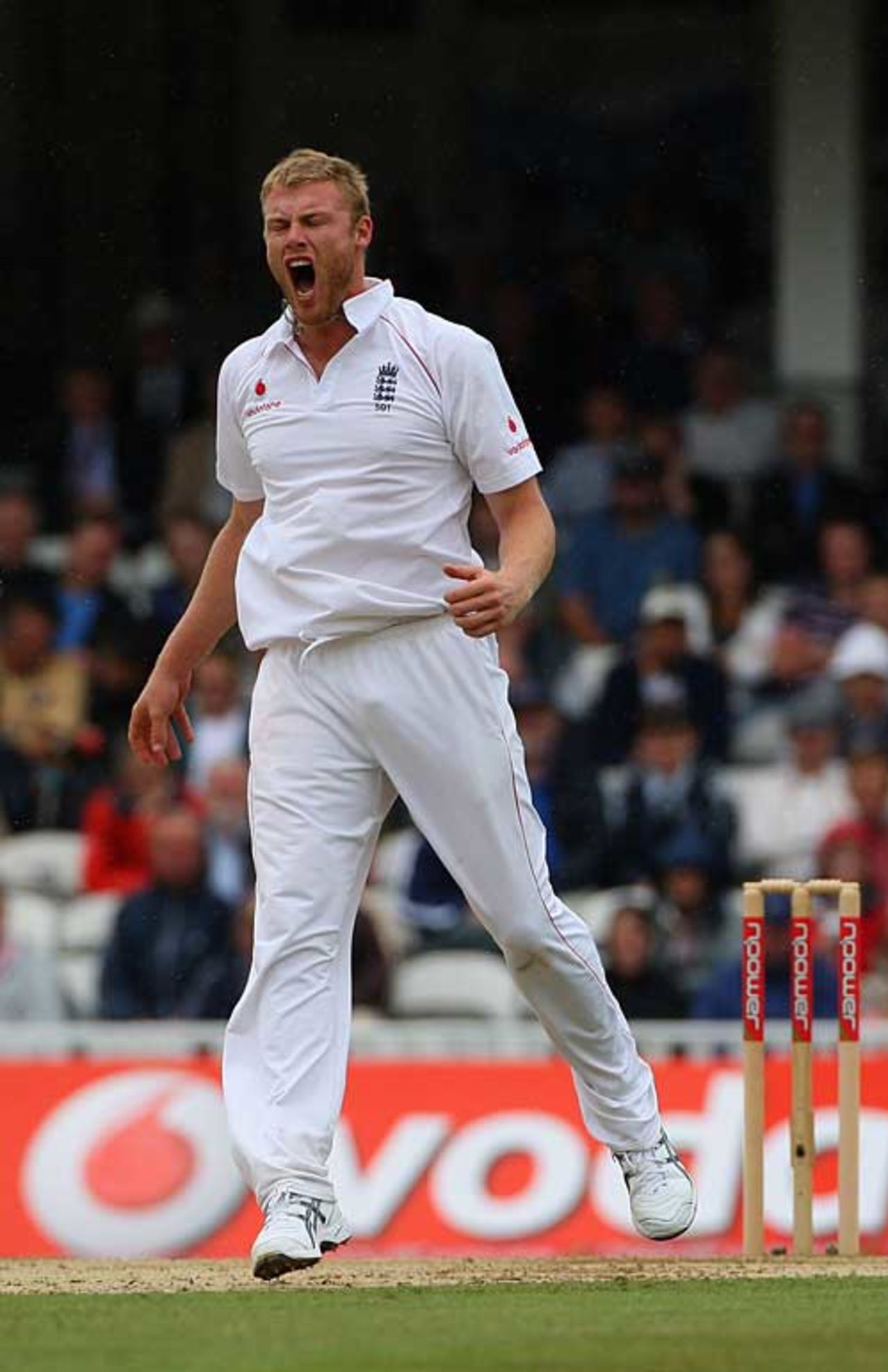 Andrew Flintoff screams in frustration as another edge goes for four, England v South Africa, 4th Test, The Oval, August 9, 2008