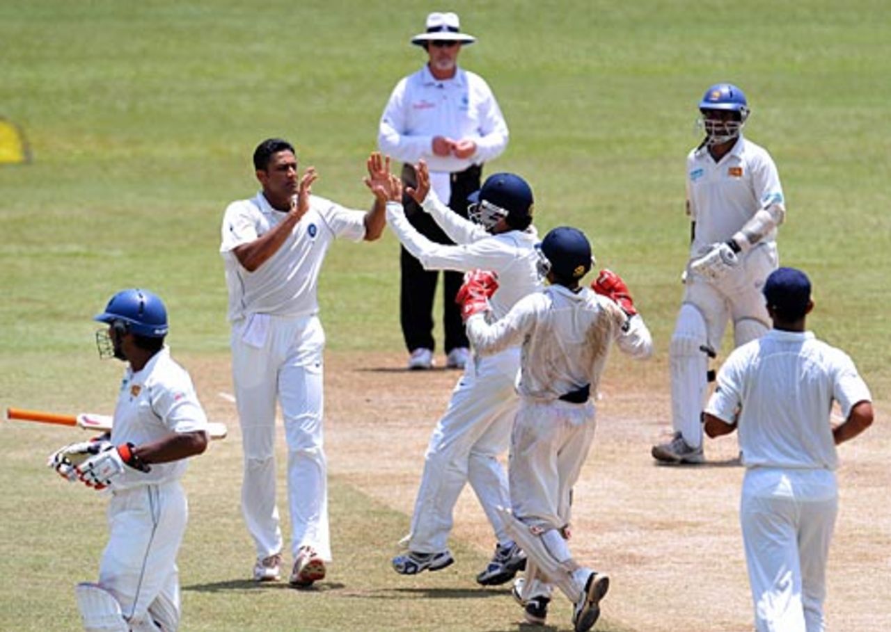 Team-mates congratulate Anil Kumble on the fall of Kumar Sangakkara's wicket, Sri Lanka v India, 3rd Test, PSS, Colombo, 3rd day, August 10, 2008