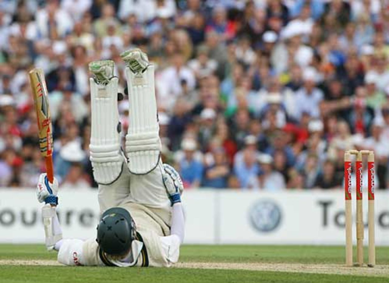 Paul Harris up on his back after avoiding a bouncer, England v South Africa, 4th Test, The Oval, August 10, 2008