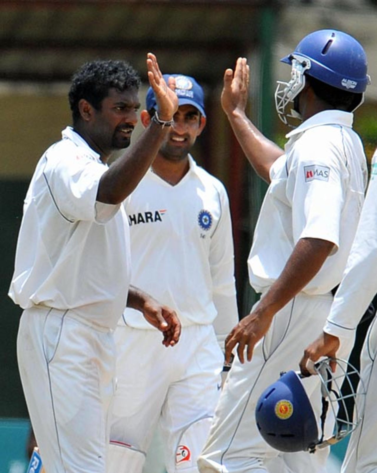 Muttiah Muralitharan celebrates Anil Kumble's wicket, Sri Lanka v India, 3rd Test, PSS, Colombo, 4th day, August 11, 2008