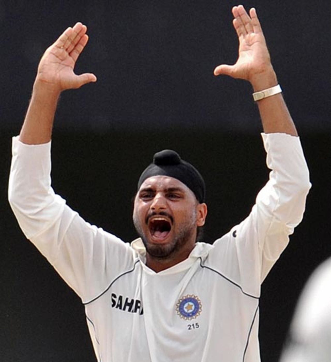 Harbhajan Singh hoping for a decision in his favour, Sri Lanka v India, 3rd Test, PSS, Colombo, 4th day, August 11, 2008