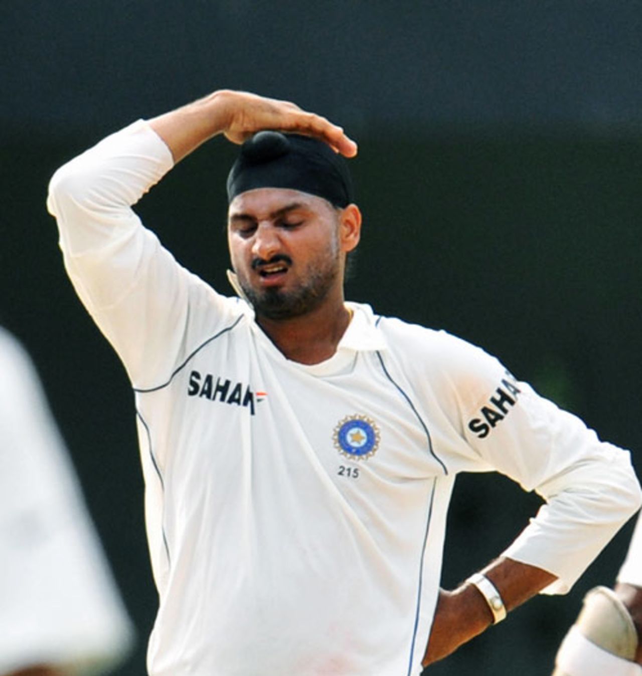 Harbhajan Singh's expression sums up the mood for the Indians, Sri Lanka v India, 3rd Test, PSS, Colombo, 4th day, August 11, 2008