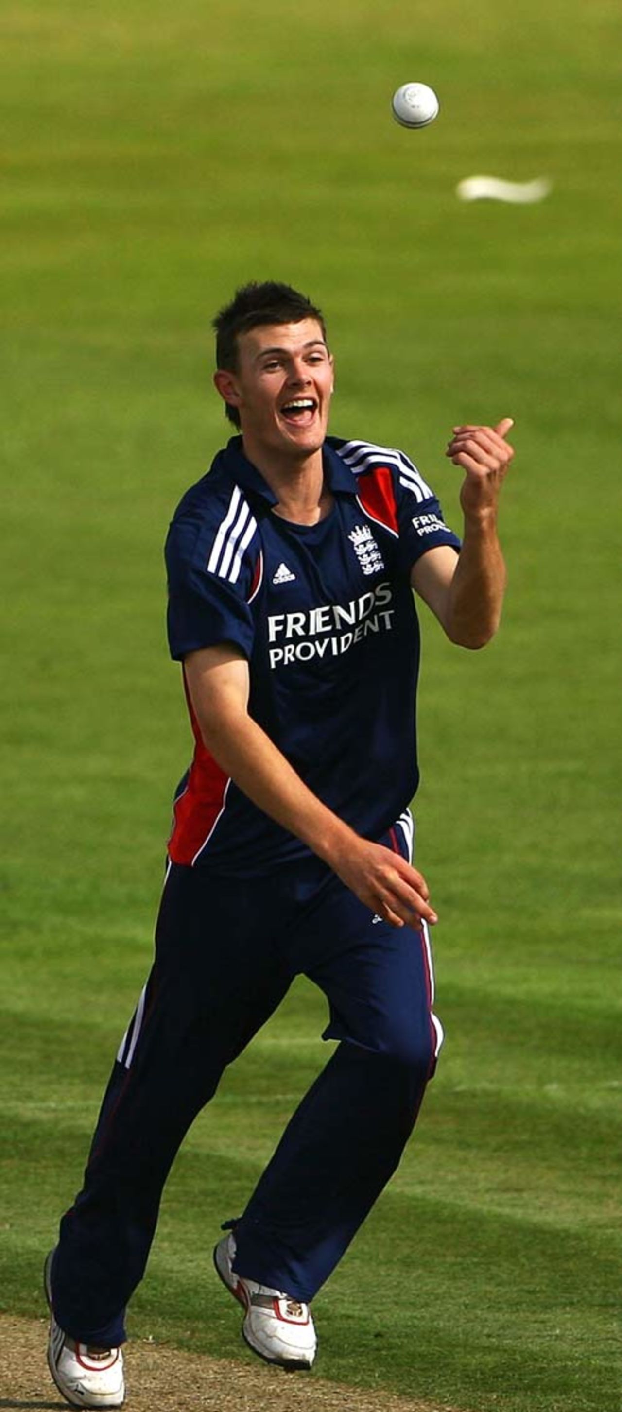 James Harris takes a neat caught-and-bowled, England Under-19s v New Zealand Under-19s, 4th ODI, Northampton, August 14, 2008
