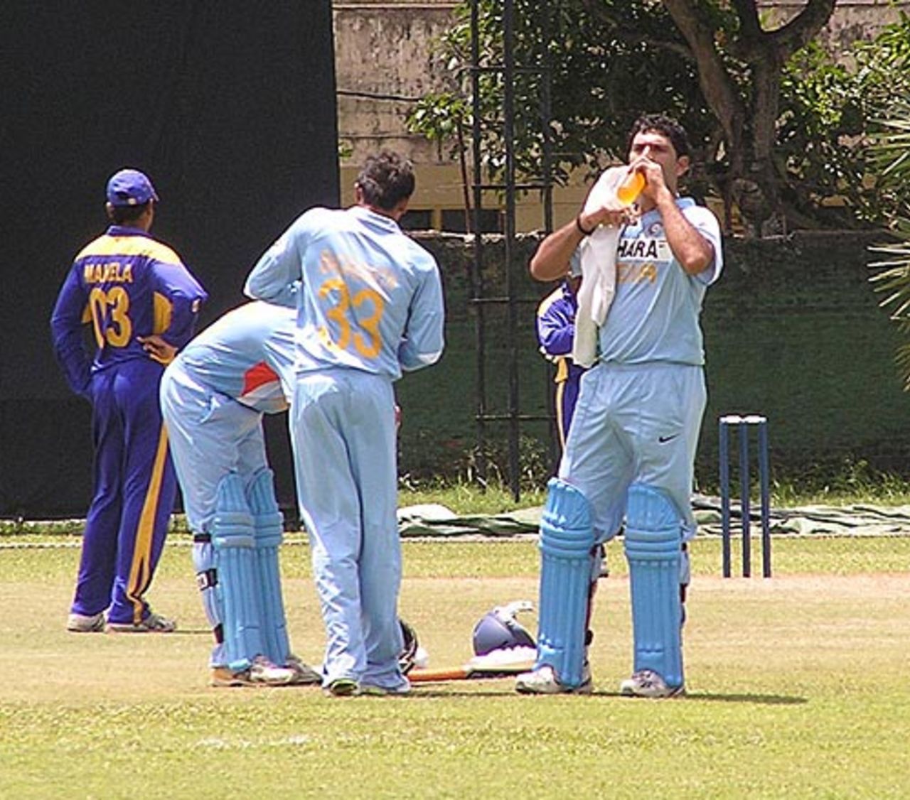 Indian batsmen take a breather, Sri Lankan XI vs Indians, PSS, Colombo, August 15, 2008