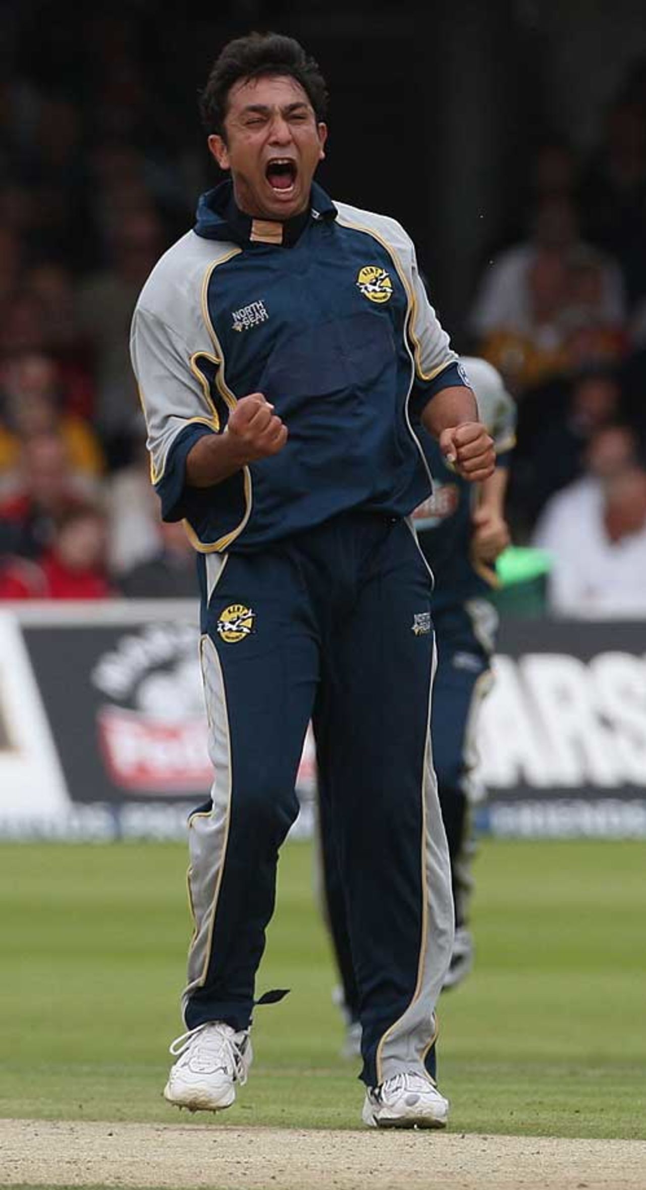 Azhar Mahmood removed Essex's first two wickets, Kent v Essex, Friends Provident Trophy final, Lord's, August 16, 2008