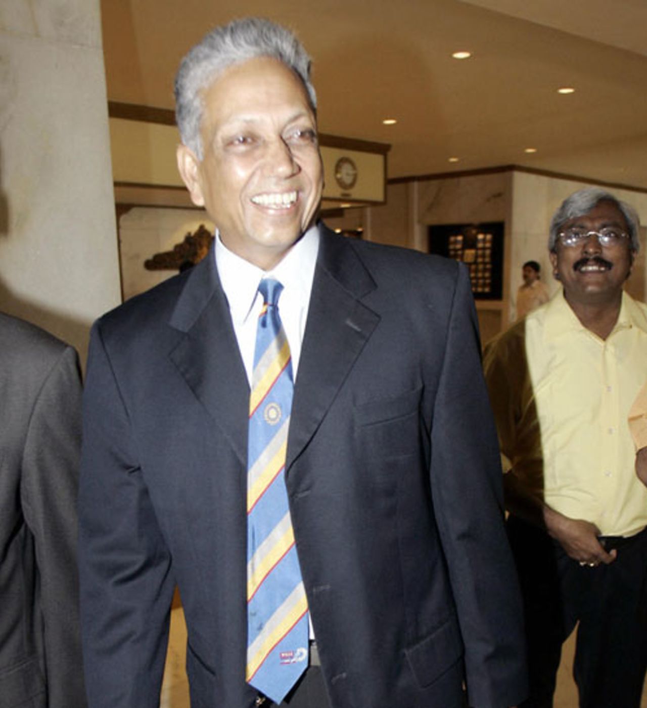 Mohinder Amarnath arrives for interviews aimed at naming India's coach, New Delhi, May 19, 2005