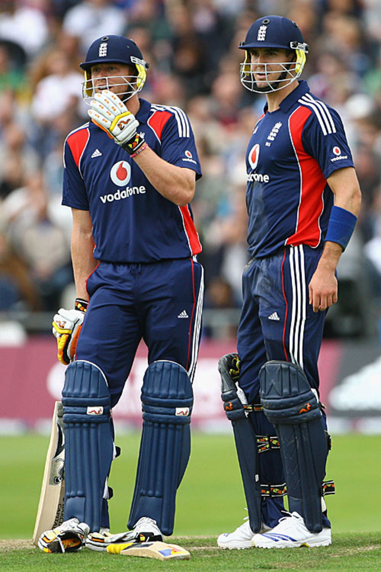 Andrew Flintoff and Kevin Pietersen take a breather during their hundred partnership, England v South Africa, 1st ODI, Headingley, August 22, 2008