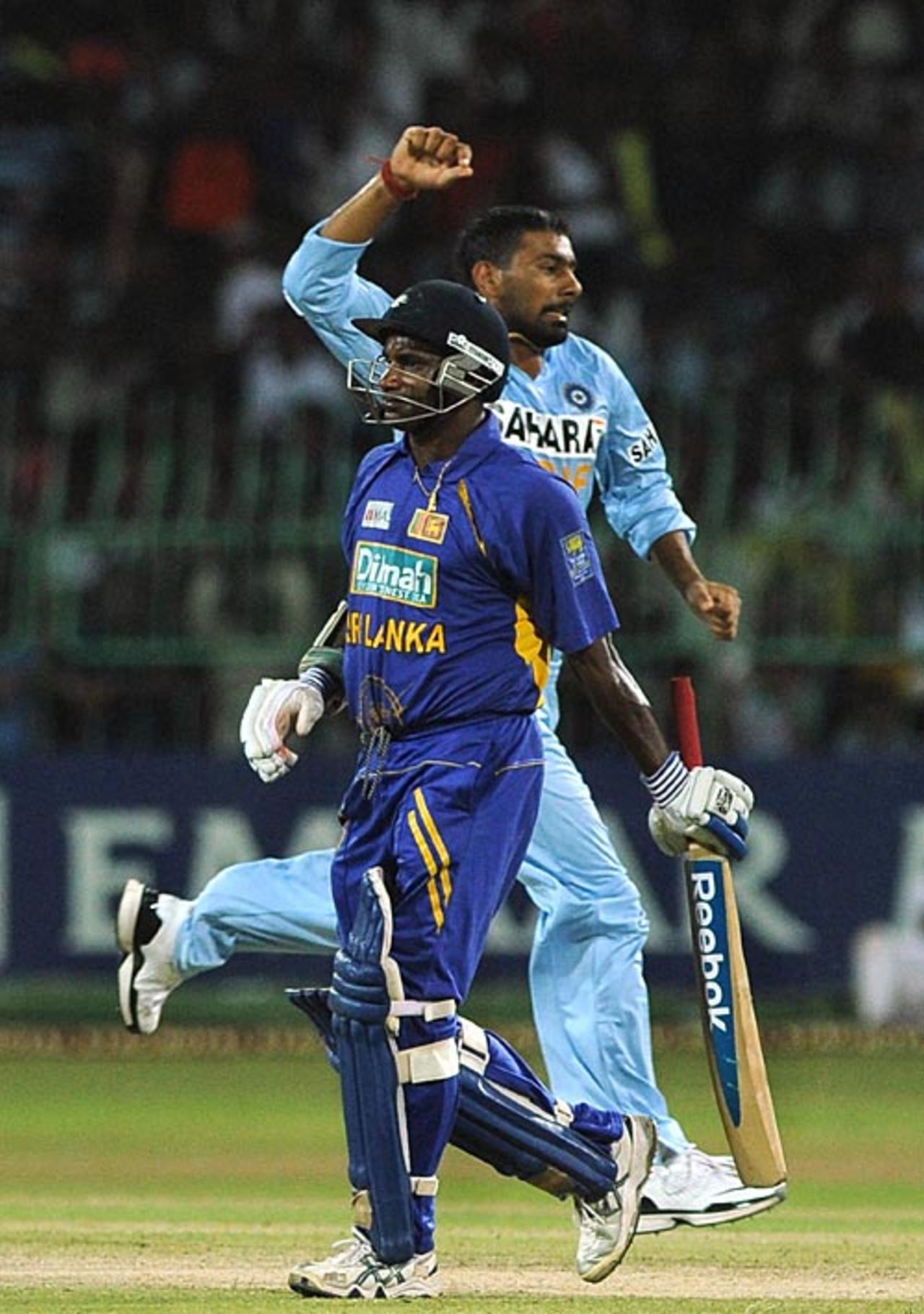 Praveen Kumar celebrates Sanath Jayasuriya's dismissal, Sri Lanka v India, 3rd ODI, Premadasa Stadium, Colombo, August 24, 2008