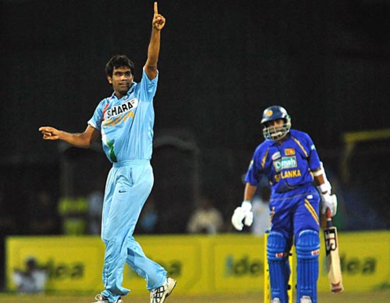 Munaf Patel has Tillakaratne Dilshan caught behind, Sri Lanka v India, 3rd ODI, Premadasa Stadium, Colombo, August 24, 2008