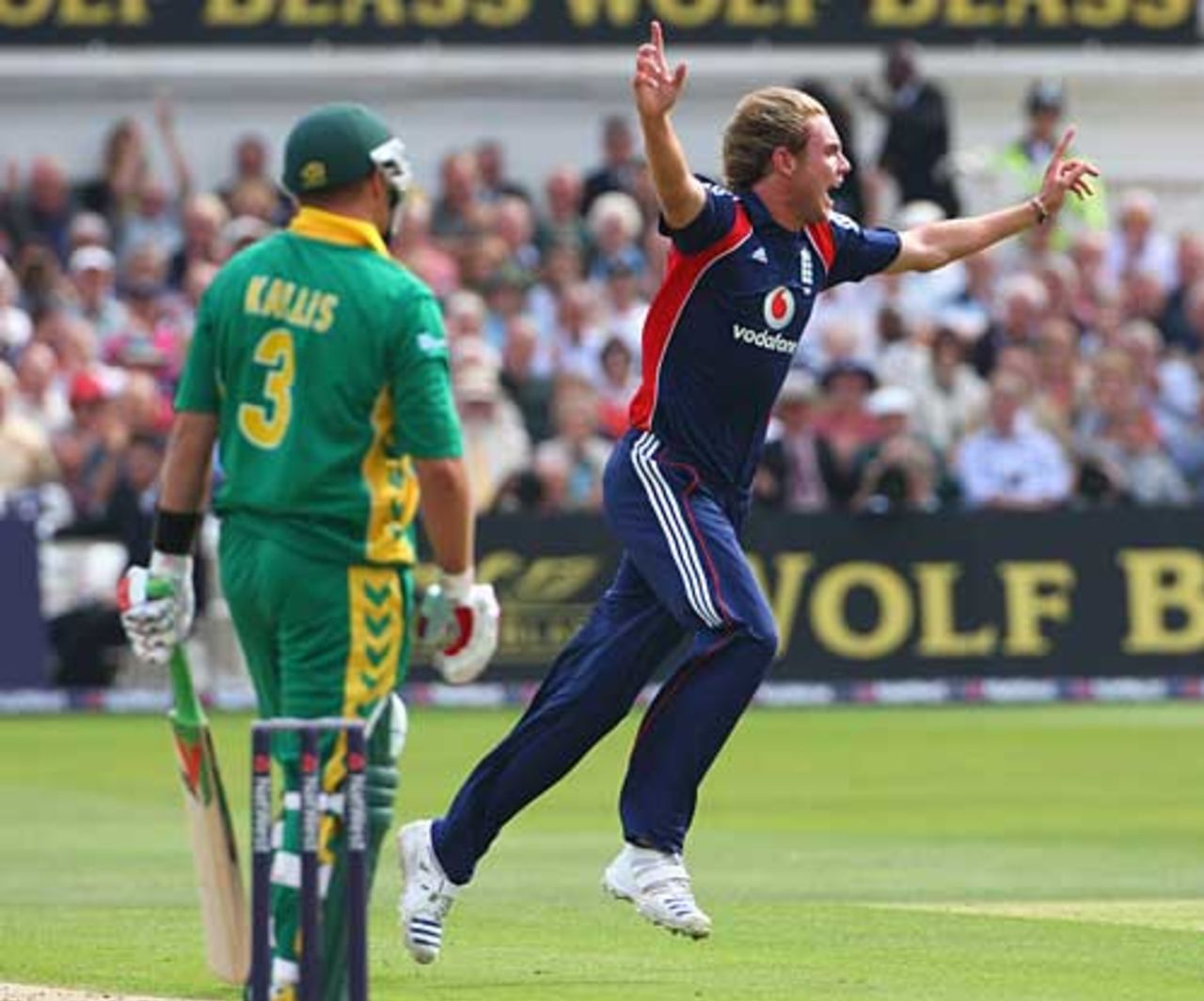 Stuart Broad bags another as Jacques Kallis edges to slip, England v South Africa, 2nd ODI, Trent Bridge, August 26, 2008
