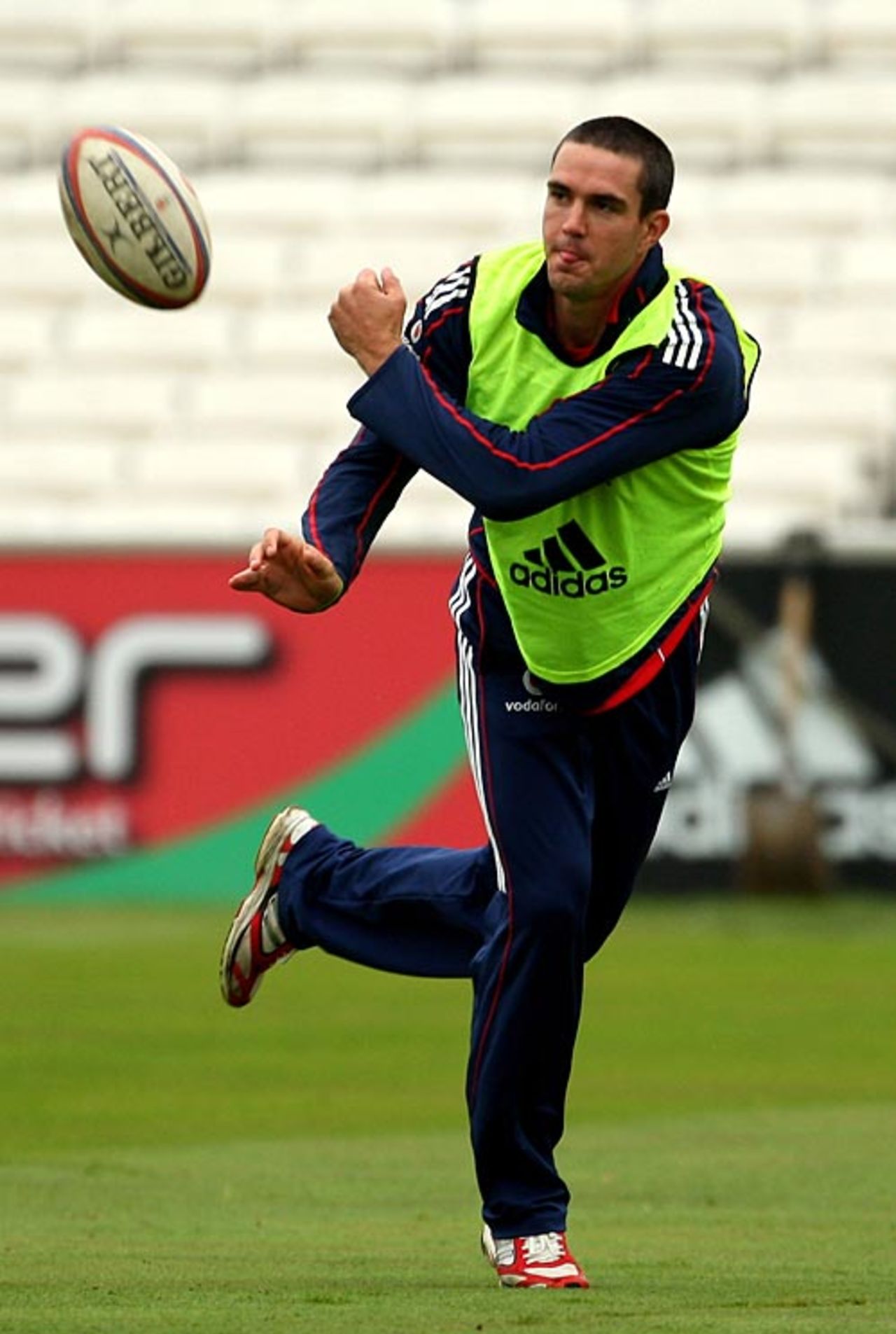 Kevin Pietersen sweats it out, The Oval, August 28, 2008