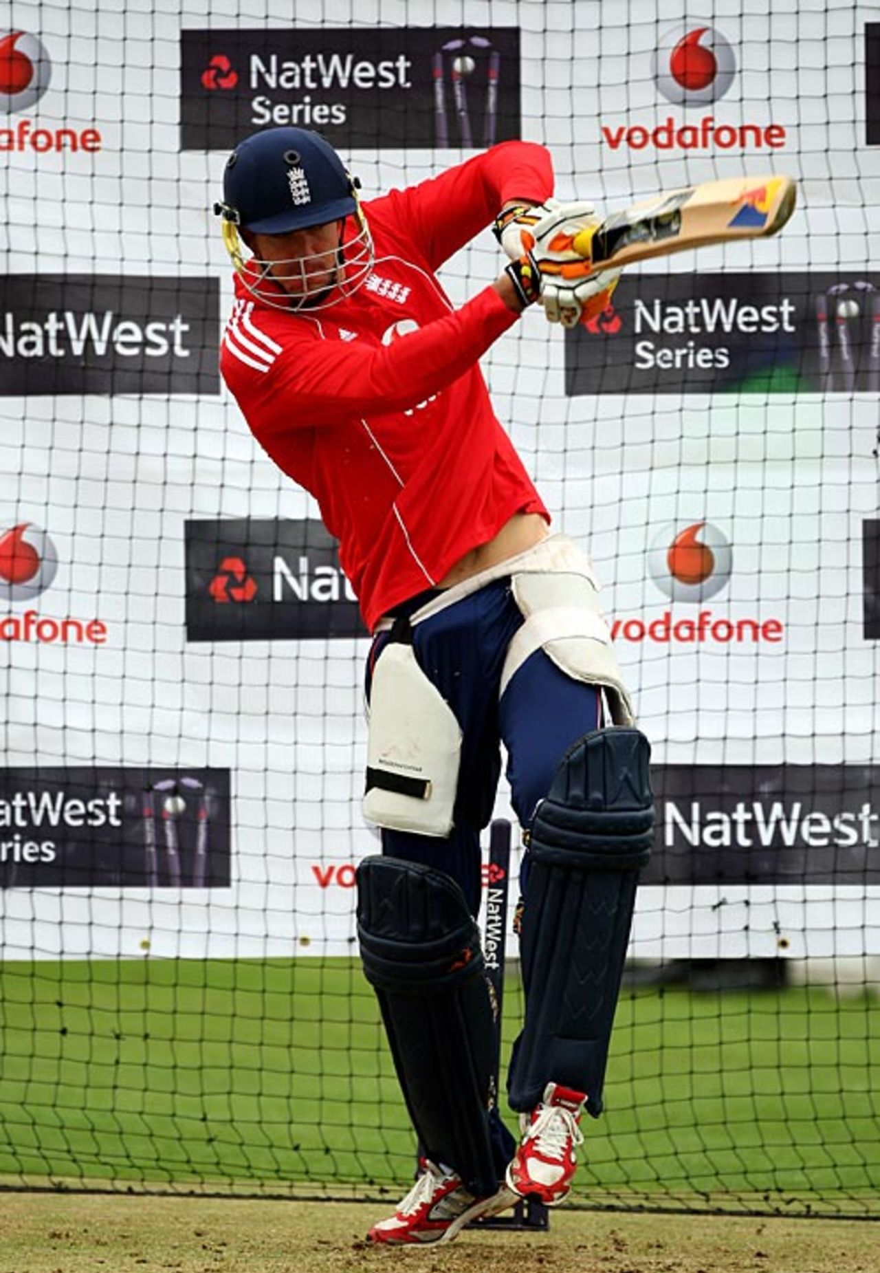 Kevin Pietersen swings hard at the nets, The Oval, August 28, 2008