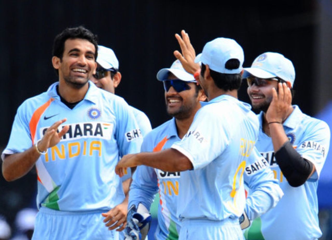 Sanath Jayasuriya's early dismissal gave India reason to smile, Sri Lanka v India, 5th ODI, Colombo, August 29, 2008 
