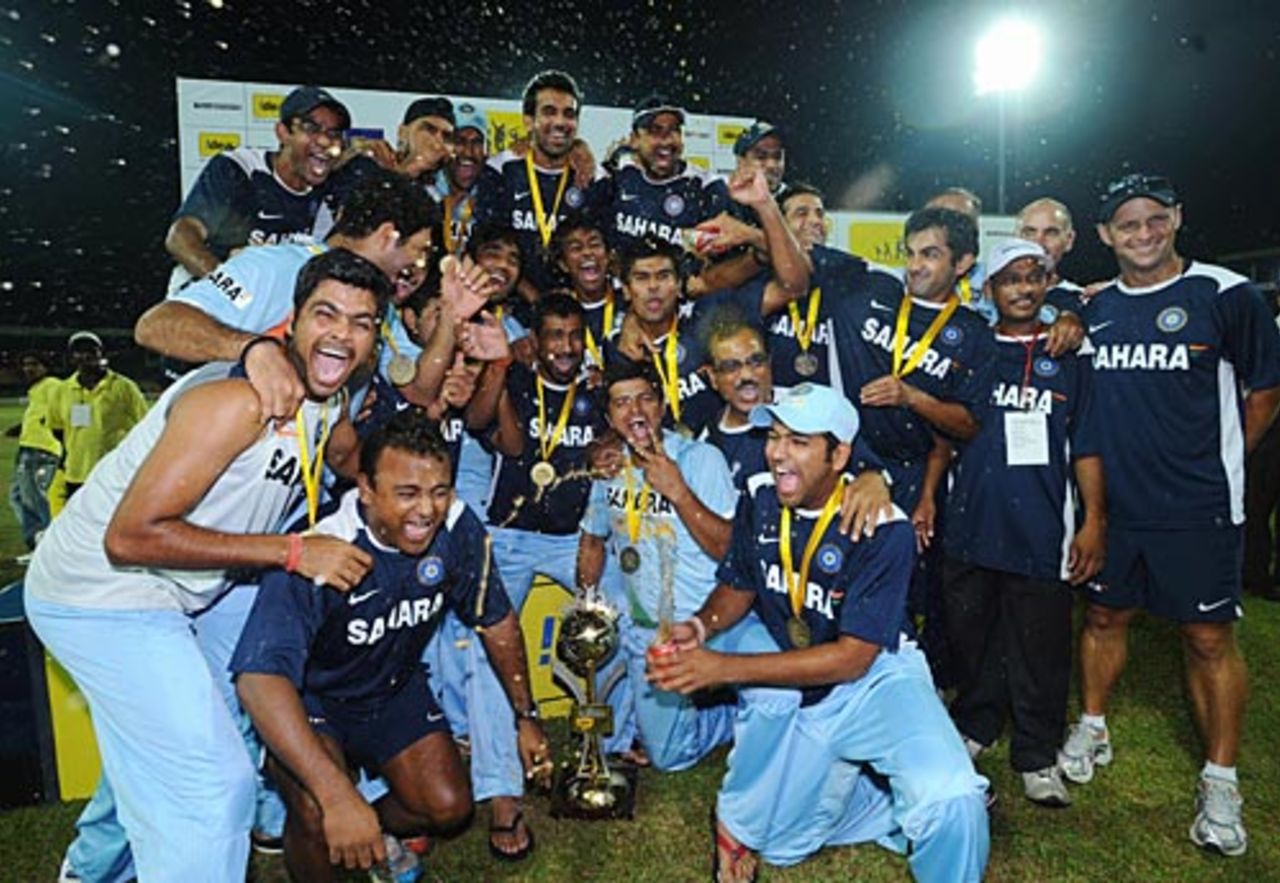 Indian players celebrate the series win, 5th ODI, Colombo, August 29, 2008 
