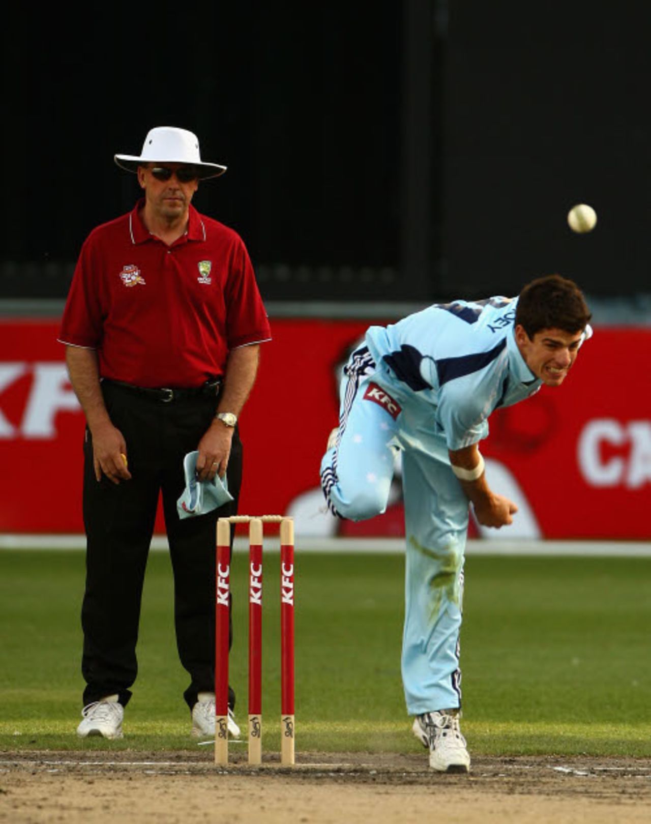 Moises Henriques sends in a delivery, Victoria v New South Wales, KFC Twenty20, January 6, 2008
