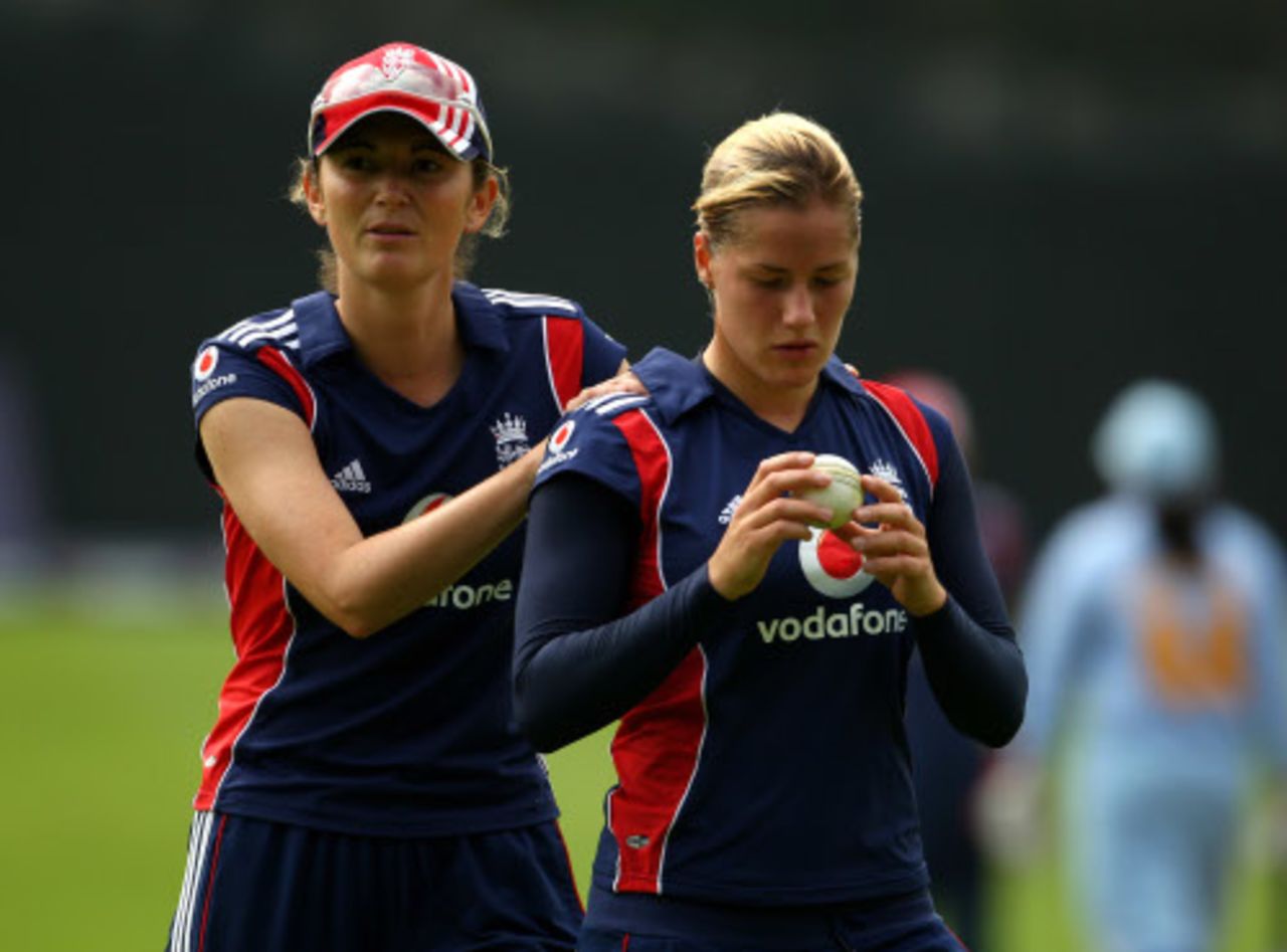 Charlotte Edwards encourages Katherine Brunt, England women v India women, 1st ODI, Bath, August 30, 2008