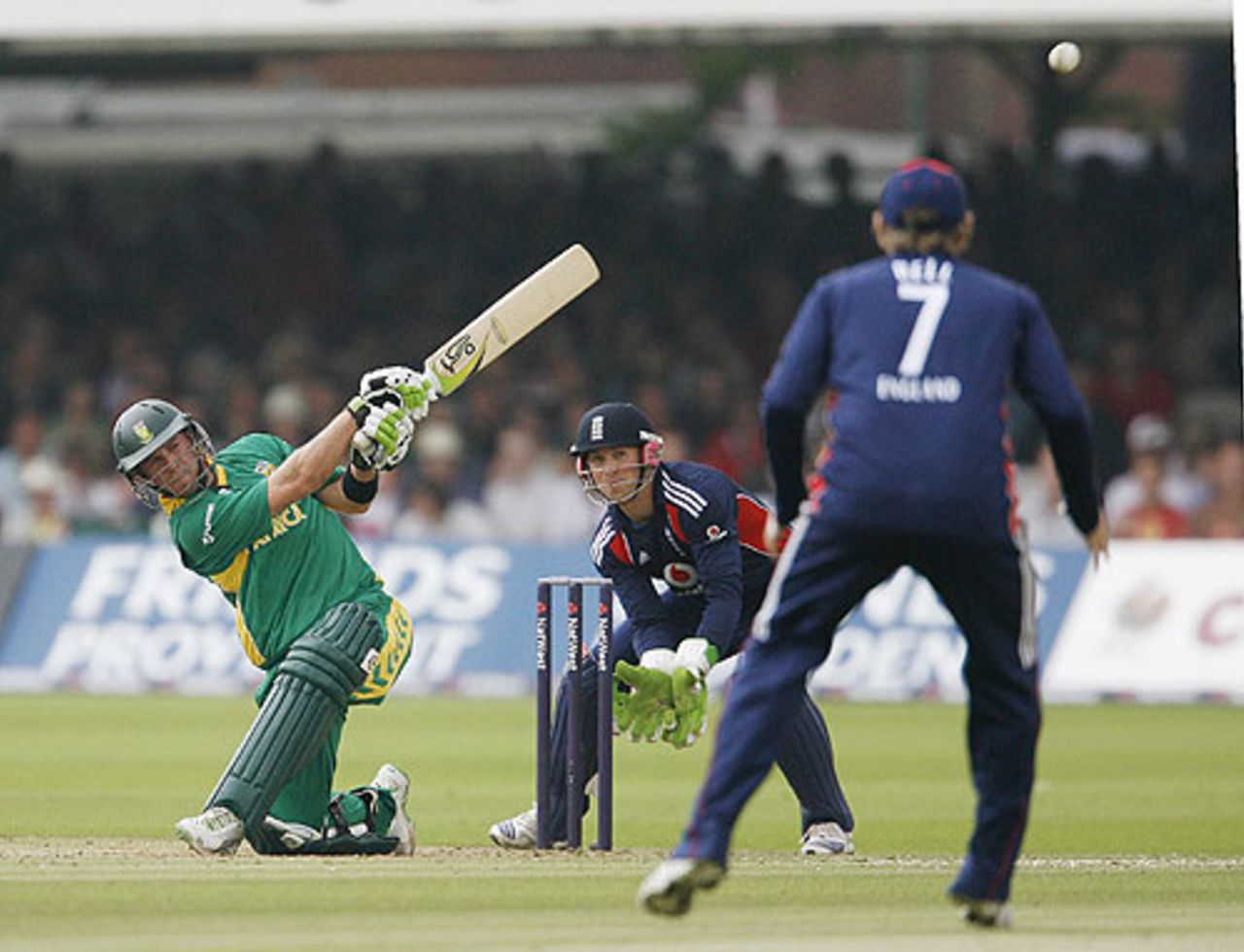 AB de Villiers takes on the leg-side boundary, England v South Africa, 4th ODI, Lord's, August 31, 2008