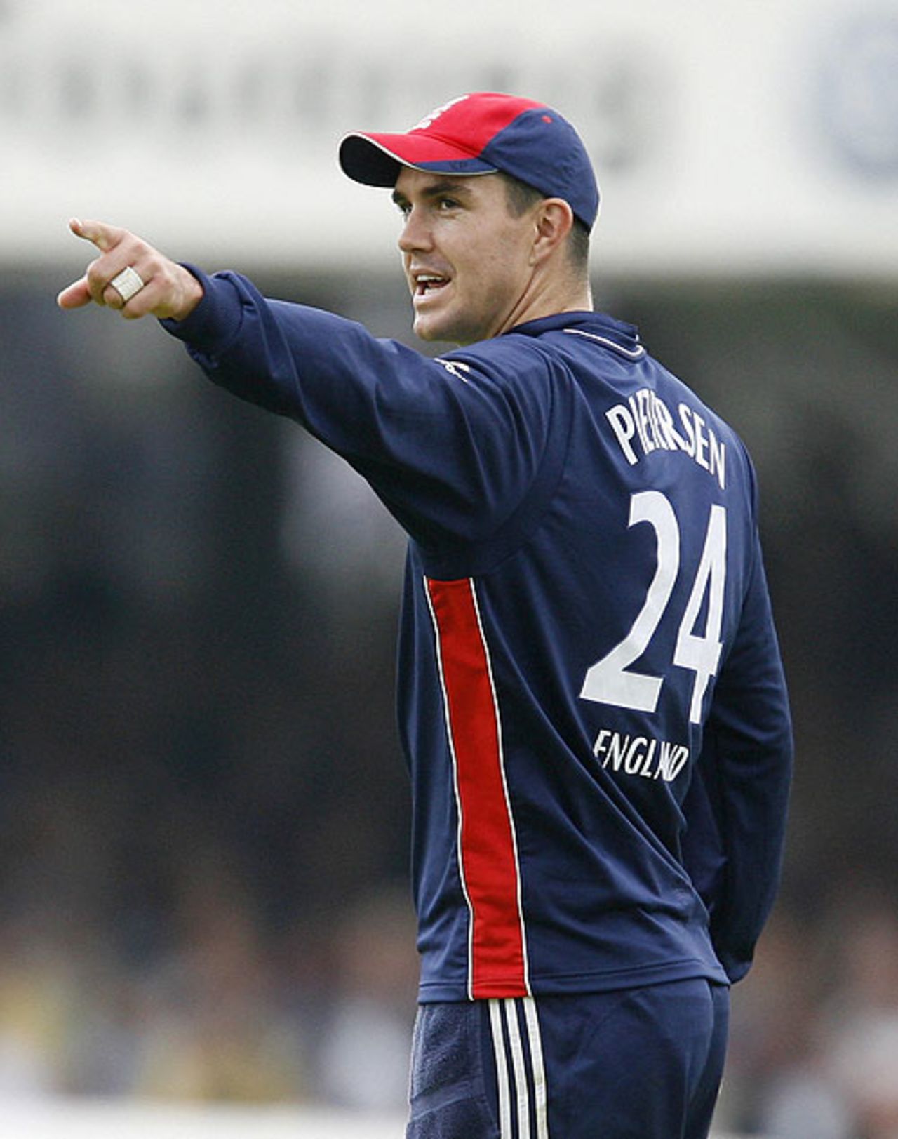 Kevin Pietersen directs England in the field, England v South Africa, 4th ODI, Lord's, August 31, 2008