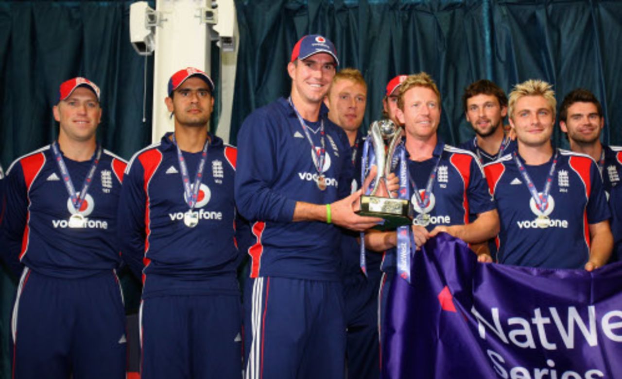 The victorious England squad after claiming the series 4-0, England v South Africa, 5th ODI, Cardiff, September 3, 2008
