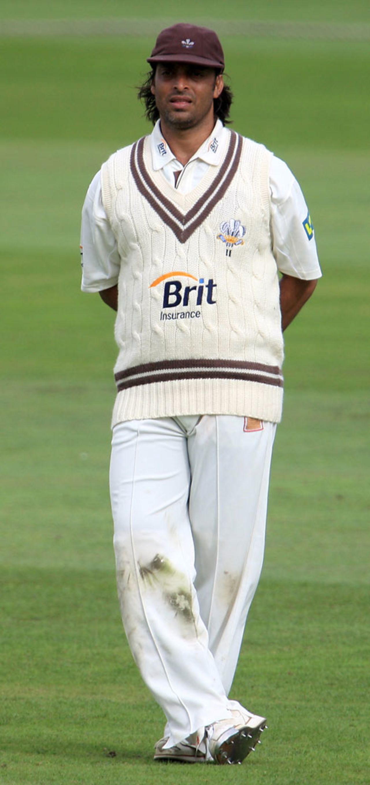 Shoaib Akhtar unwinds during his opening - wicketless - spell for Surrey, Surrey v Hampshire, The Oval, September 10, 2008