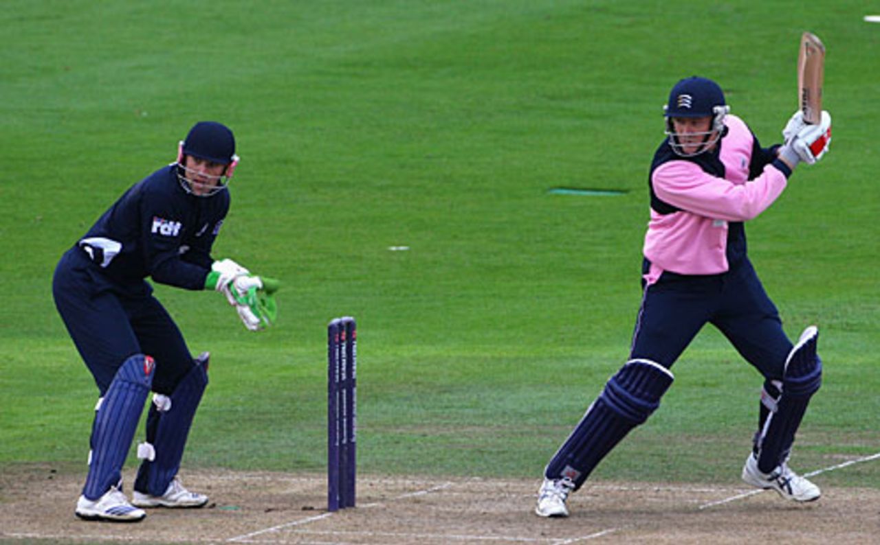 Shaun Udal hits out, Sussex v Middlesex, Pro40, Hove, September 11, 2008