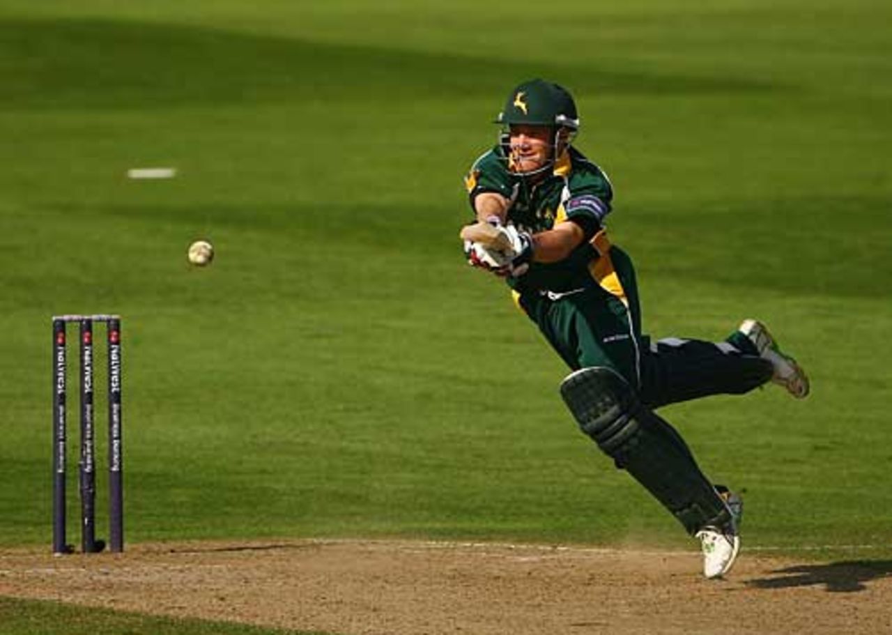 Chris Read has to go at full stretch to reach the ball, Nottinghamshire v Sussex, Pro40, Trent Bridge, September 14, 2008