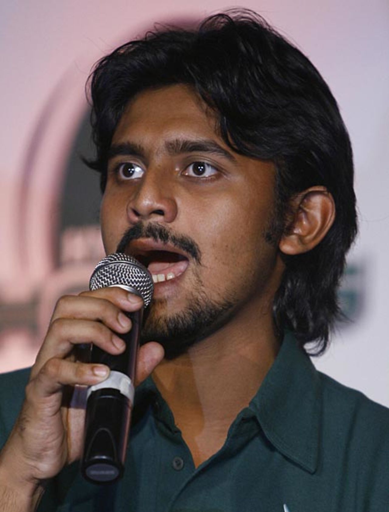 Shahriar Nafees takes questions from the media, New Delhi, September 16, 2008