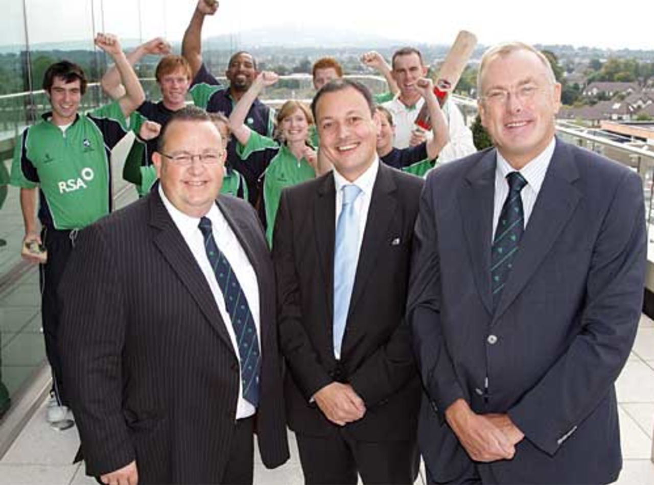 Warren Deutrom (centre), Cricket Ireland chief executive, with RSA Insurance officials following the new sponsorship agreement, Dublin, September 18, 2008