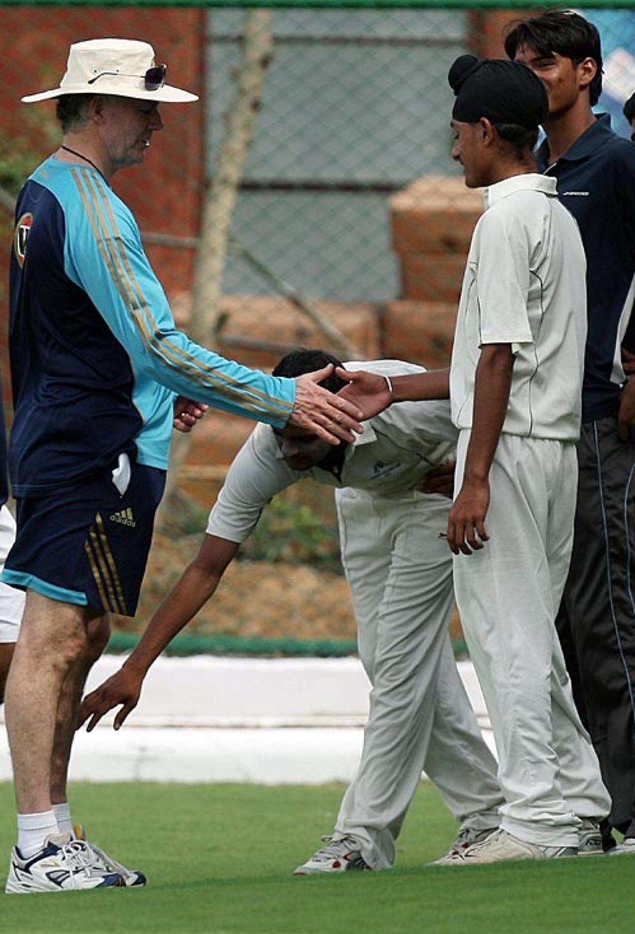 Greg Chappell meets young Indian cricketers in Jaipur, September 24, 2008