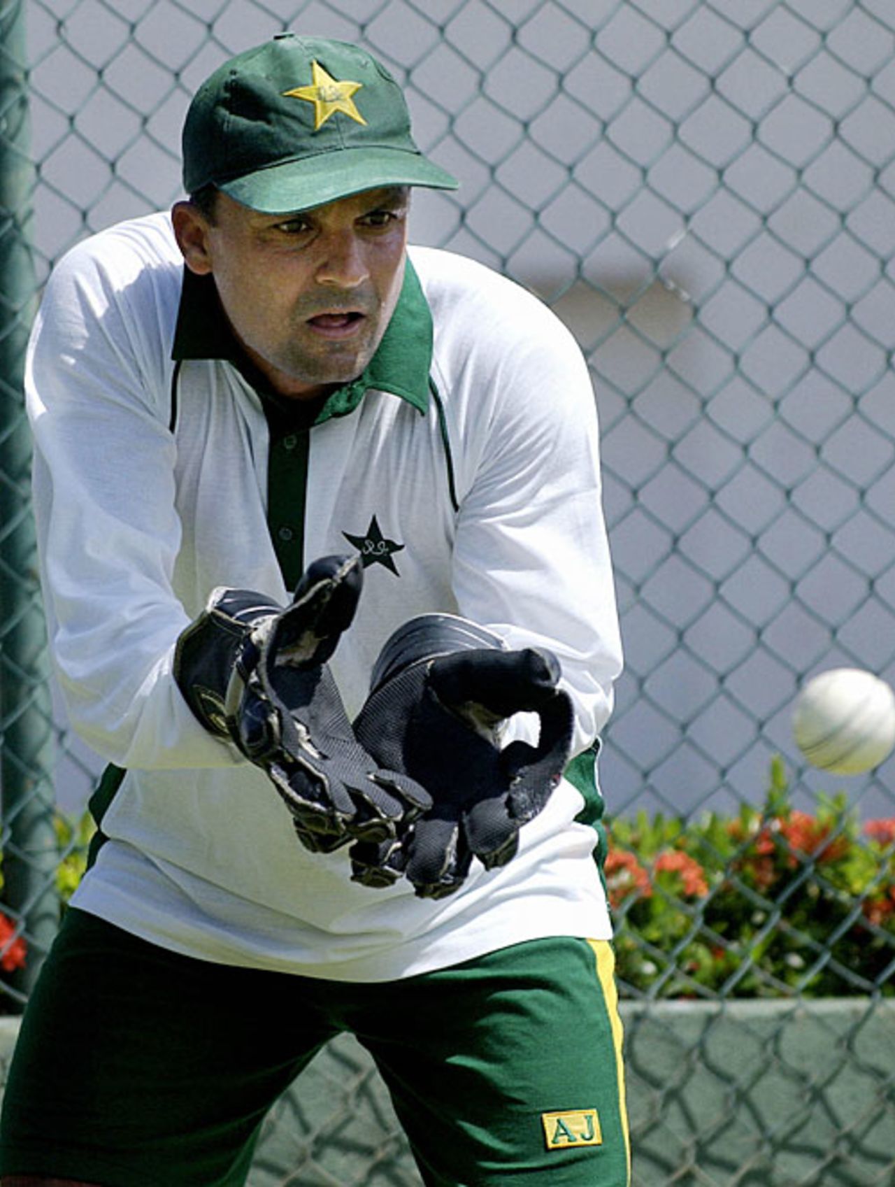 Moin Khan at the nets, Colombo, July 14, 2004